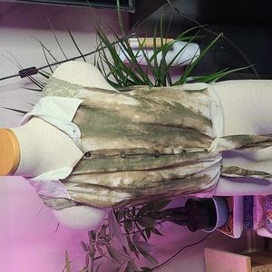 Weavers button down sleeveless Top